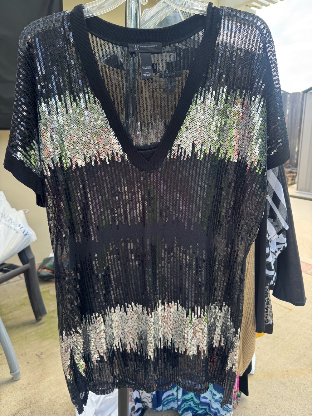 Black Sequin V-Neck Short Sleeve Top
